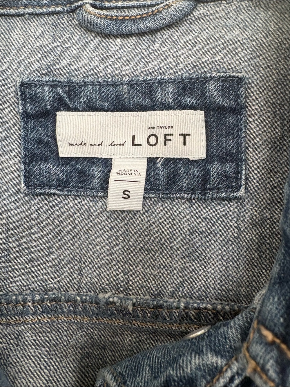 LOFT Light Blue Denim Jean Jacket - Classic Button-Front - Picture 2 of 4